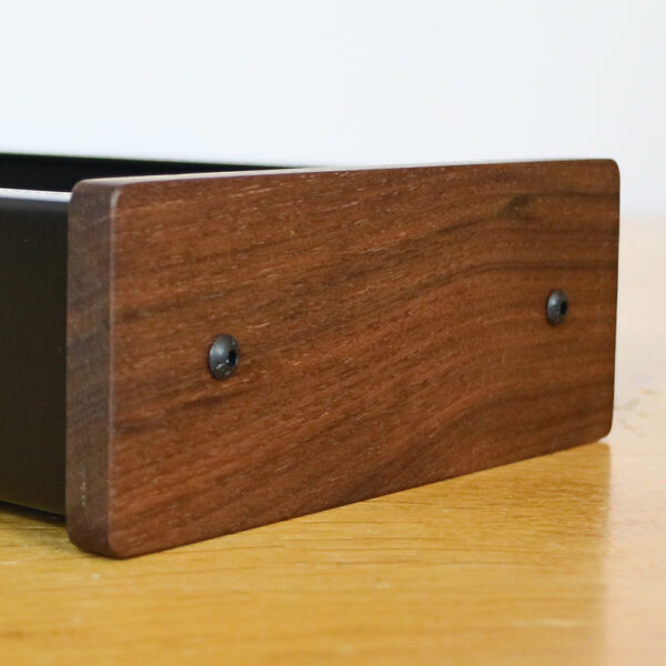 Straight walnut side panels
